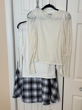 Express Cream Lace Puff-Sleeve Blouse